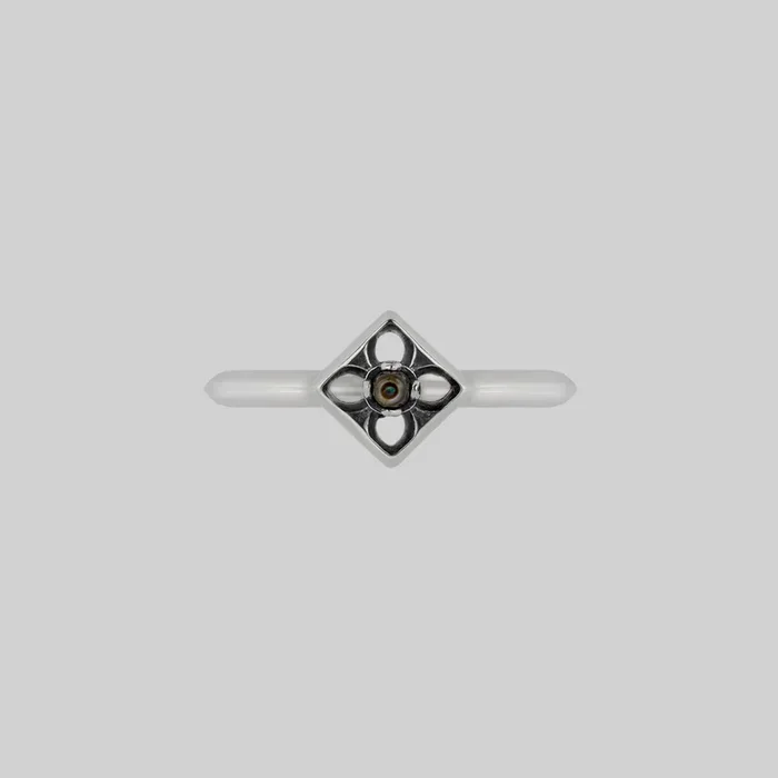 QUEST. Gothic Tracery Abalone Shell Ring – Silver