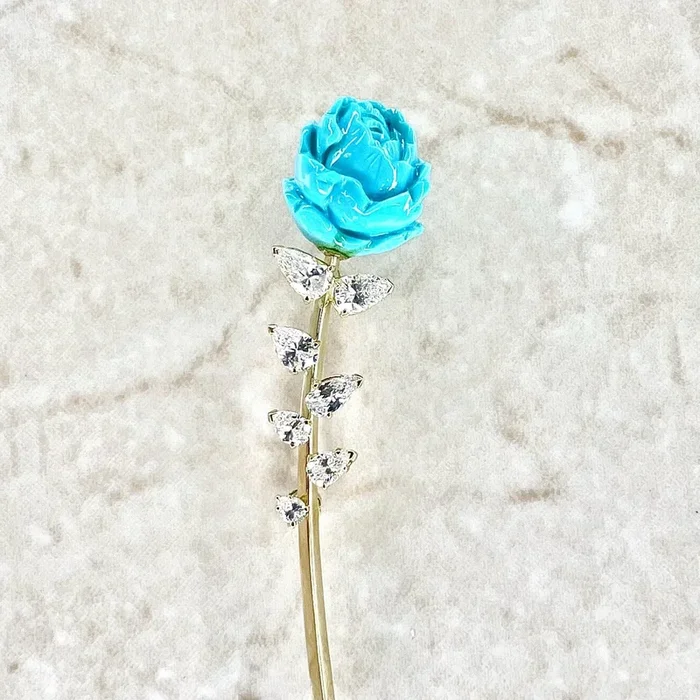 Rare Vintage 18 Karat Yellow Gold Diamond & Carved Turquoise Flower Brooch By Carvin French