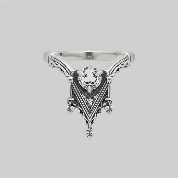RELIQUARY. Gothic Trefoil Glass Ring – Silver