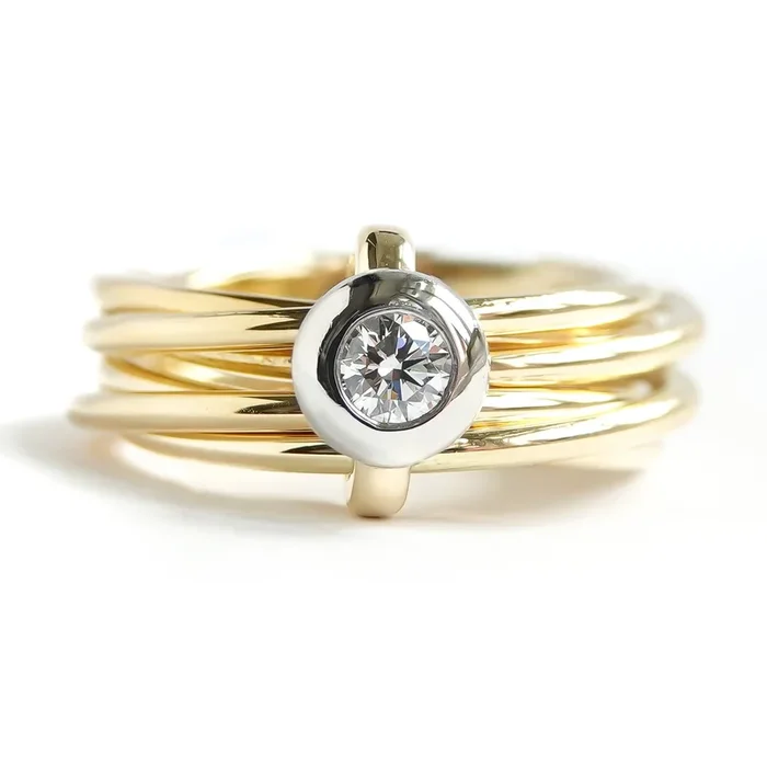 Round Cut Diamond Bezel Set Ring, Yellow Gold Linked Ring