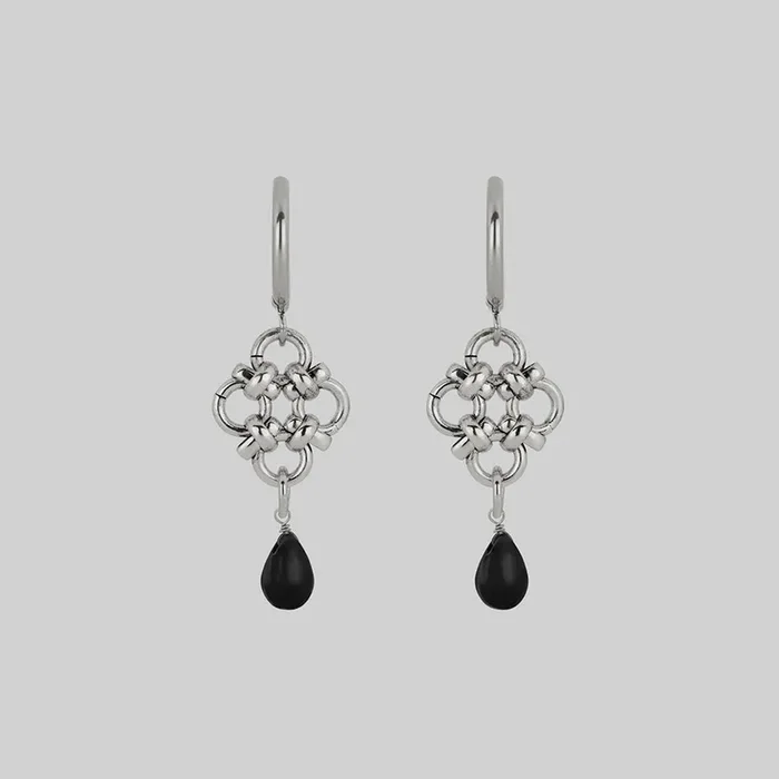 RUBIOUS. Chainmail & Black Agate Hoop Earrings – Silver