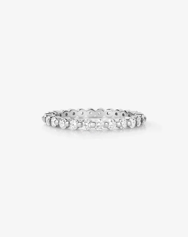 Single Prong Diamond Band