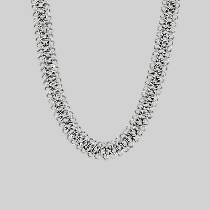 SPINOUS. Chunky Woven Link Chain – Silver