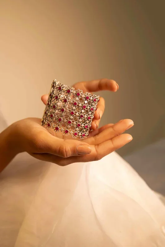Tattva Flower Cluster Statement Kada