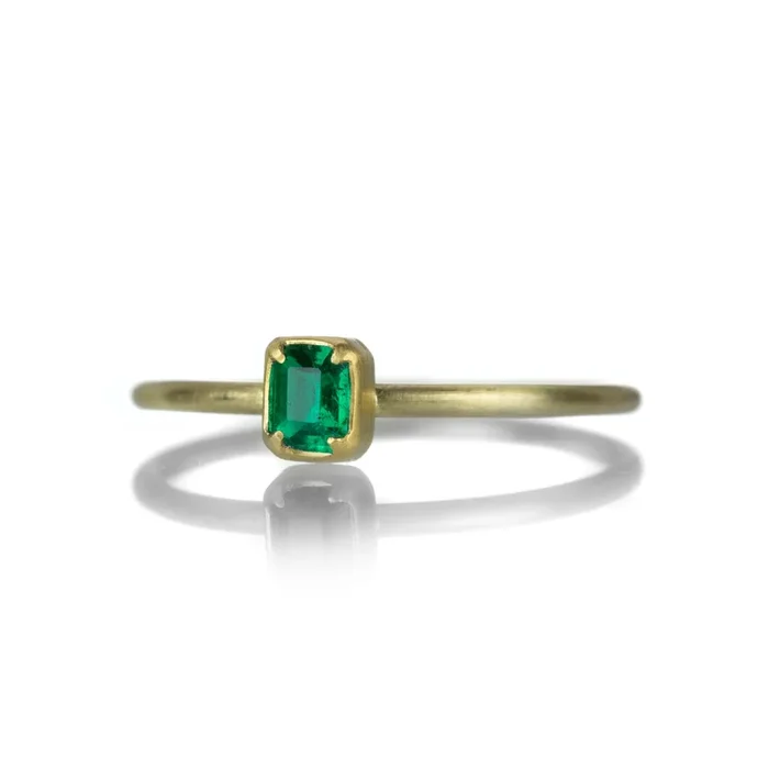 Tiny Emerald Ring