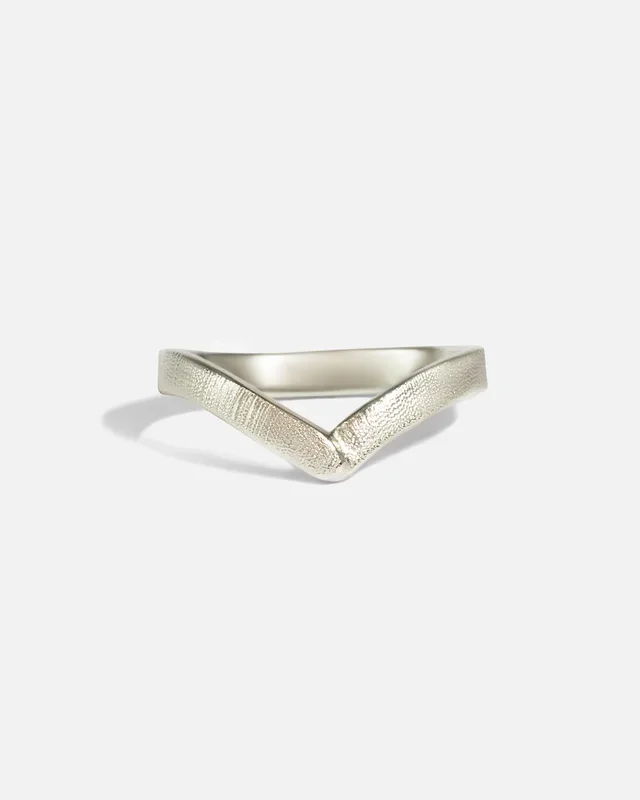 V Ring