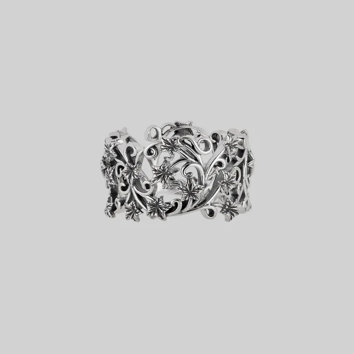 VALERIAN. Wide Ivy Garden Band Ring – Silver