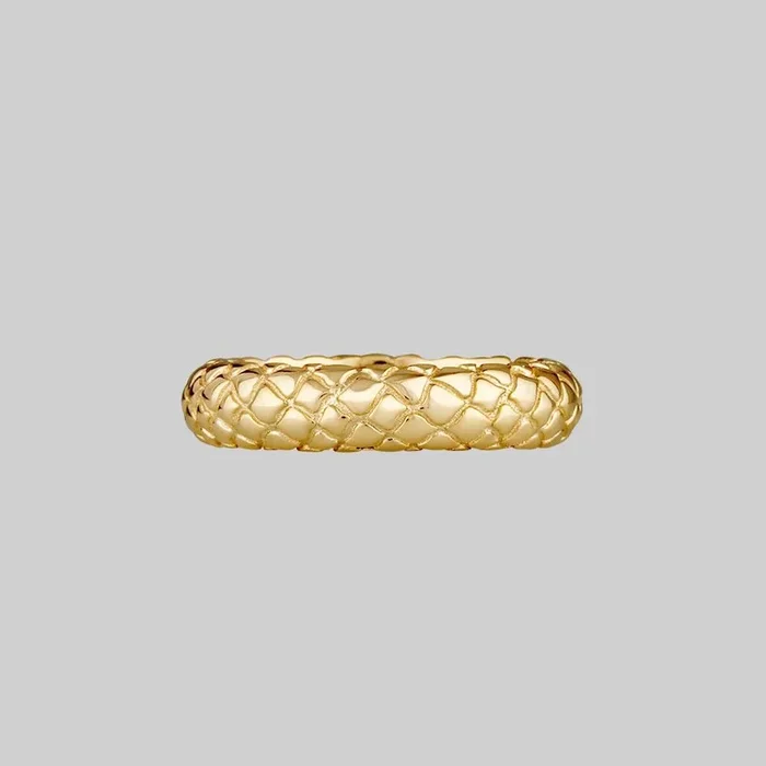 VEGA. Snake Skin Band Ring – Gold