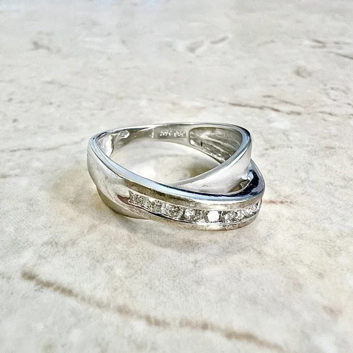 Vintage 14 Karat White Gold Diamond Crossover Band Ring