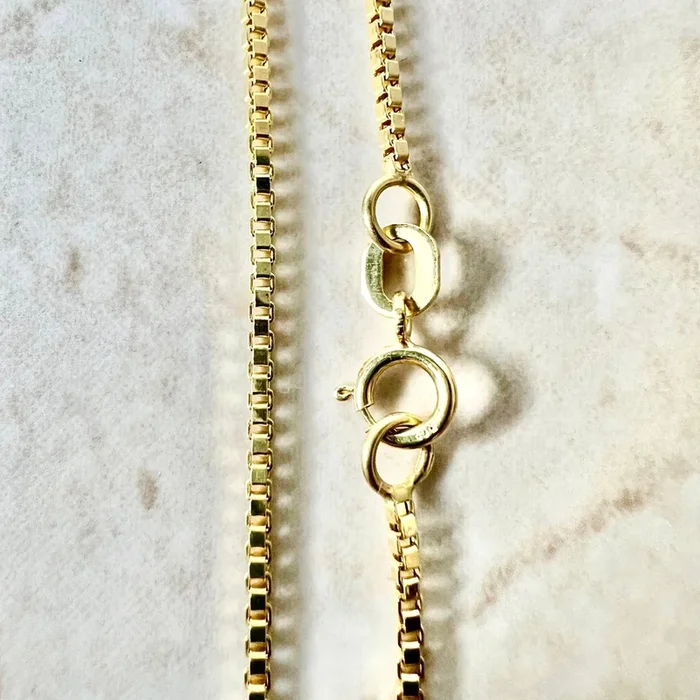Vintage 14 Karat Yellow Gold 20 Inches Box Chain Necklace
