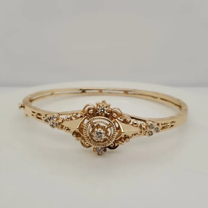 Vintage 14kt Yellow Gold Diamond Bangle Bracelet
