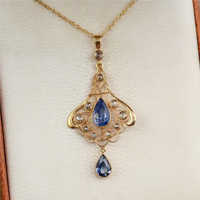 Vintage 14kt Yellow Gold Sapphire and Diamond Pendant Necklace