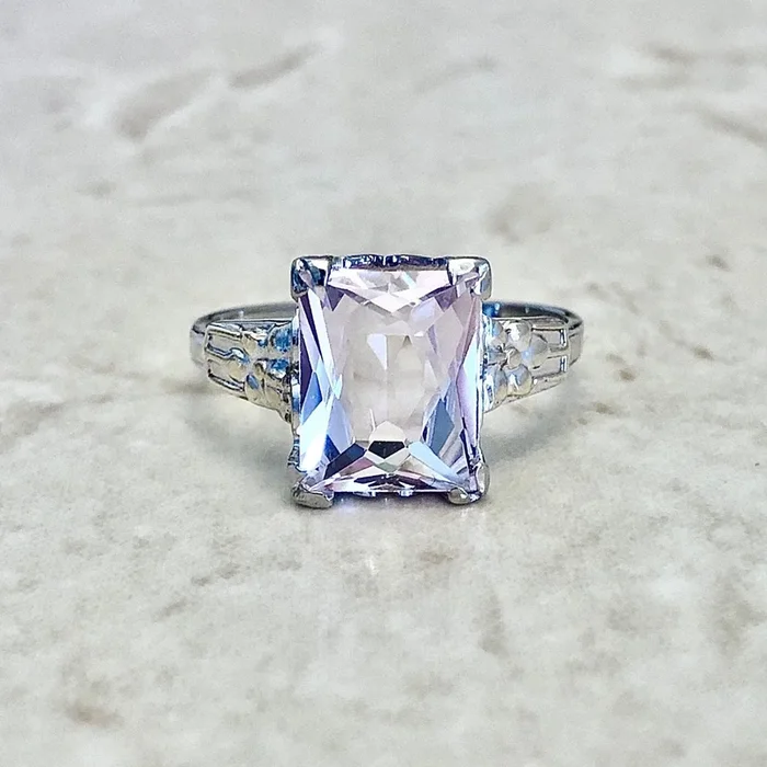 Vintage Art Deco 14 Karat Gold Pink Synthetic Spinel Ring