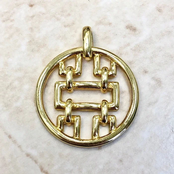 Vintage Handcrafted 18 Karat Yellow Gold Circle Pendant