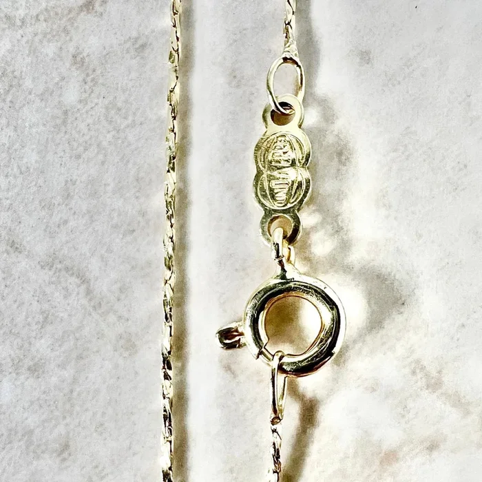 Vintage Italian 18 Karat Yellow Gold 16.25 Inches Chain Necklace By UnoAErre