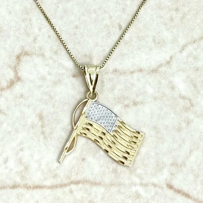 Vintage Solid 14K Gold American Flag Pendant Necklace