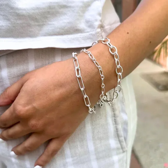 Virtual Charm Bar | Textured Paper Clip Bracelet