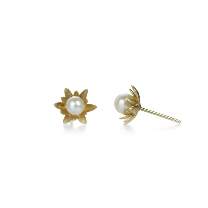 Water Lily Pearl Blossom Studs