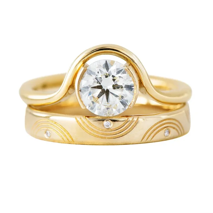 Wavy Round Diamond Engagement Ring Set – One Carat Diamond
