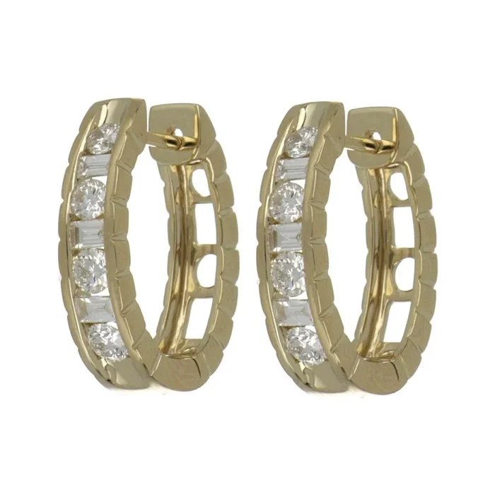 White Diamond Earrings (White Diamond 0.24 cts. White Diamond 0.57 cts.)